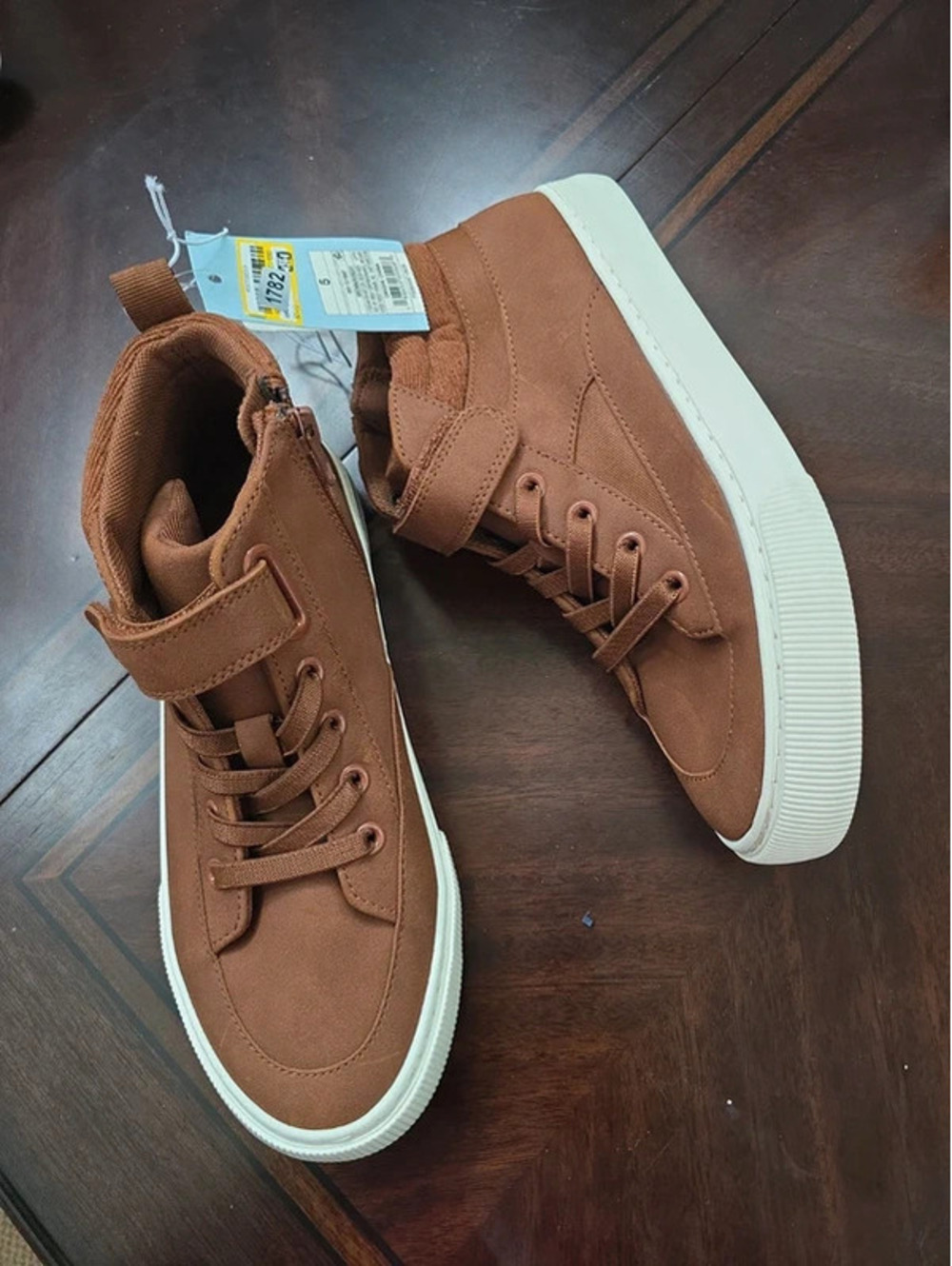 Size 5 brand new shoes from target item. 1782 boxG12